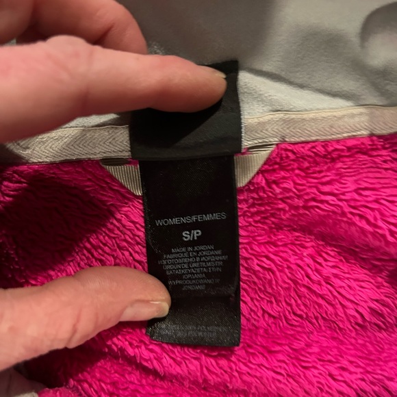 The North Face Dark Pink Fleece Zip-Up Jacket | Size Small - Picture 3 of 4